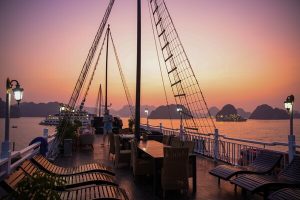 ha-long-bay-cheers-tour